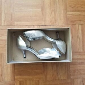 Naturalizer Metallic Silver Heels